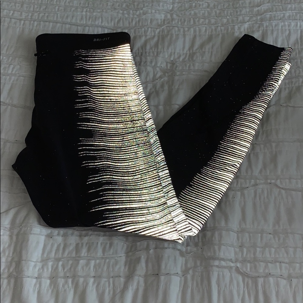 Nike reflective running leggings